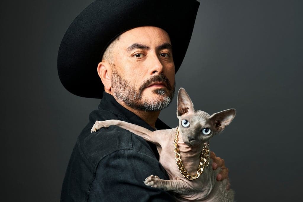Alfred Robles: Vatos with Gatos