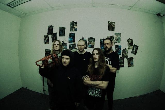 To The Grave / Crown Magnetar 