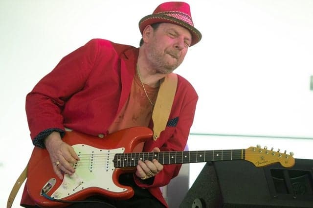 Ronnie Earl & the Broadcasters