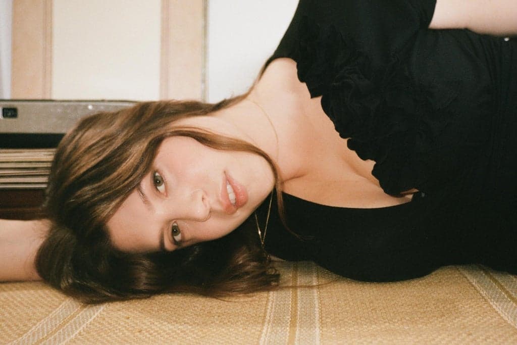 Grace Enger - The Satisfied Girl Tour