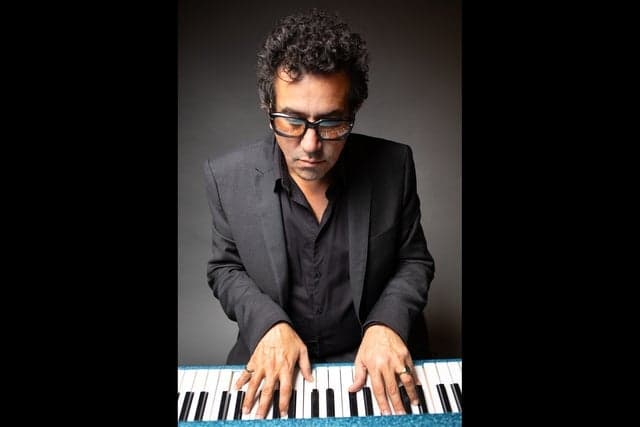 A.J. Croce Presents CROCE PLAYS CROCE